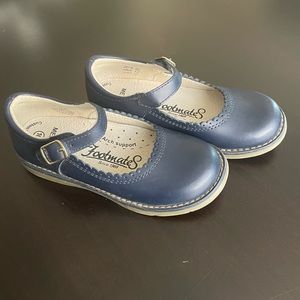 Footmates Mary Jane’s - size 10